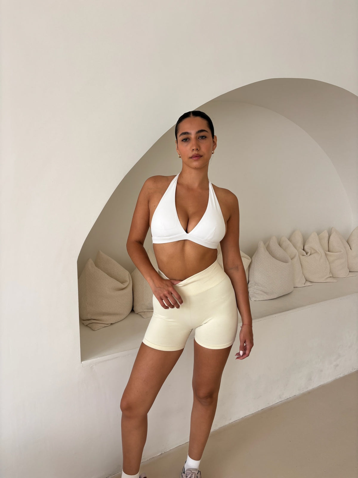 White Halter Neck Sports Bra – Ilume