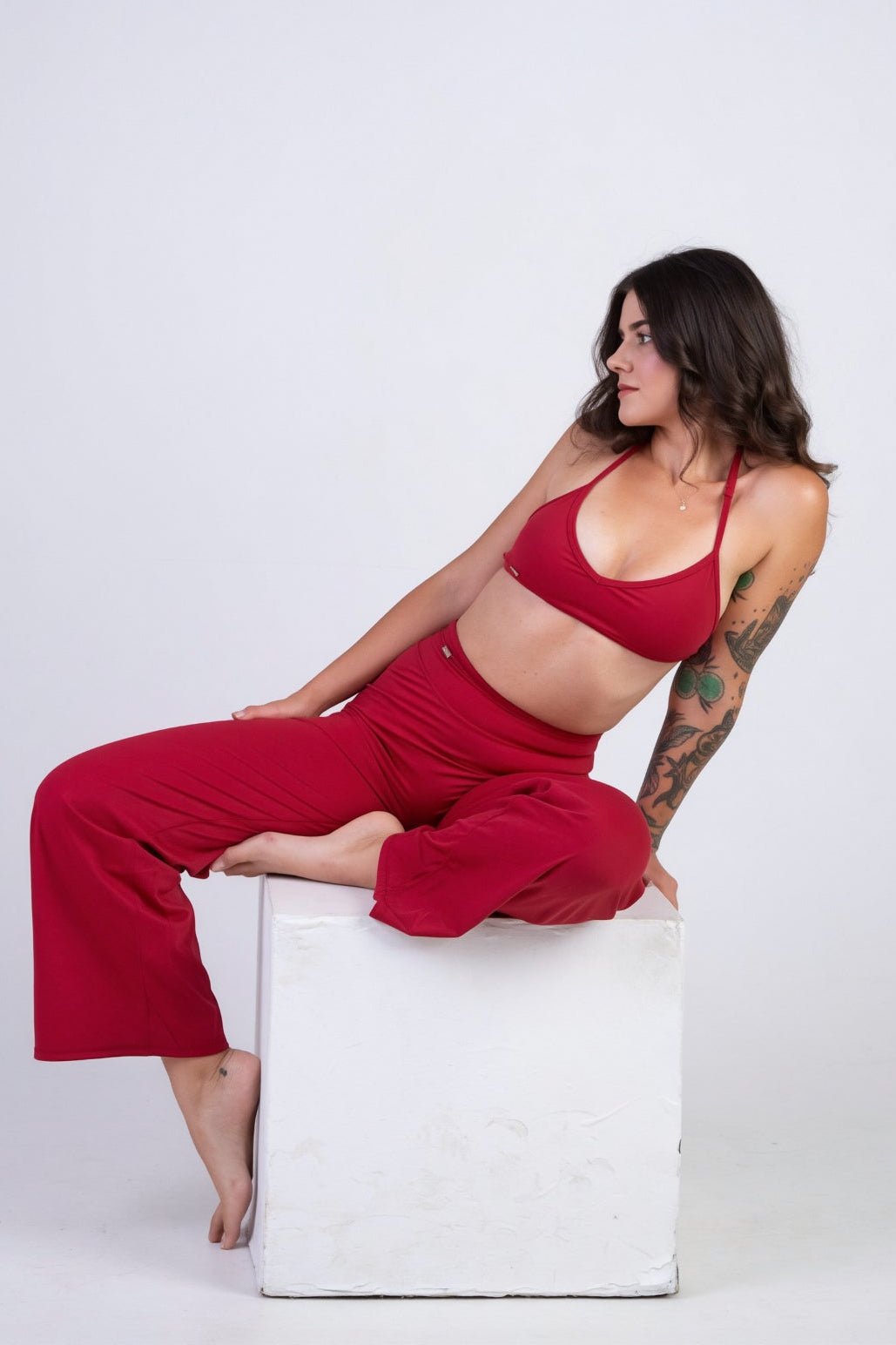 Candy Apple Red Minimal Sports Bra – Lux - Elena Apparel
